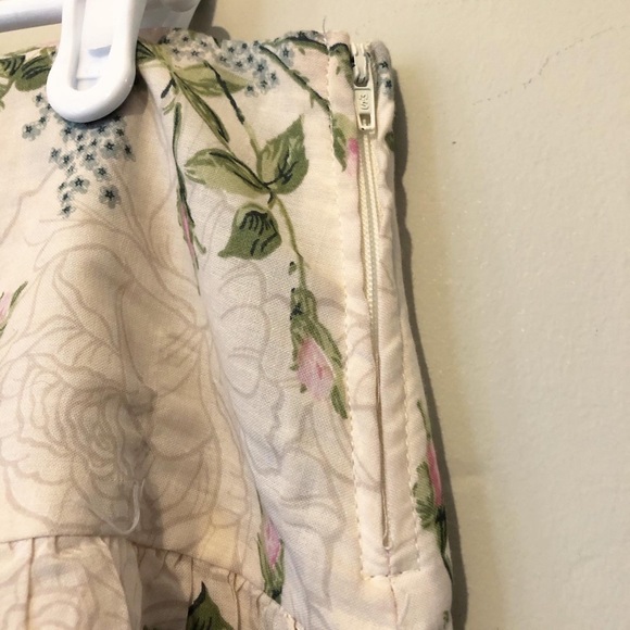 Pretty Skirt in Excellent Condition - Picture 4 of 4